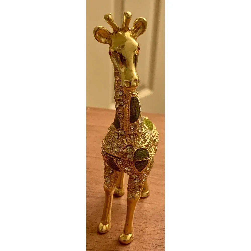 Beautiful Jeweled giraffe trinket box with‎ red eyes. 5